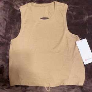 Lululemon crop top brand new cute open back.